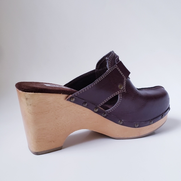 Steve Madden Brown Leather Slip-on Clogs - Picture 9 of 16